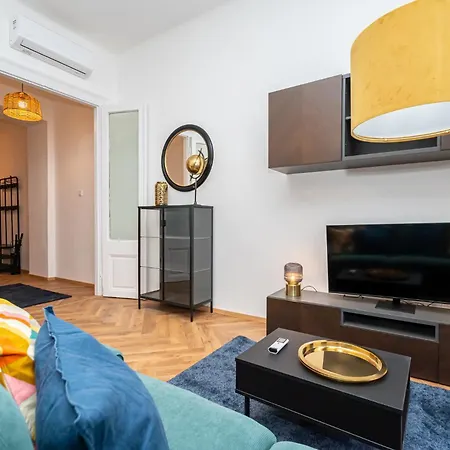 Gozsdu Court La Fontaine Apartment Budapest Exterior photo